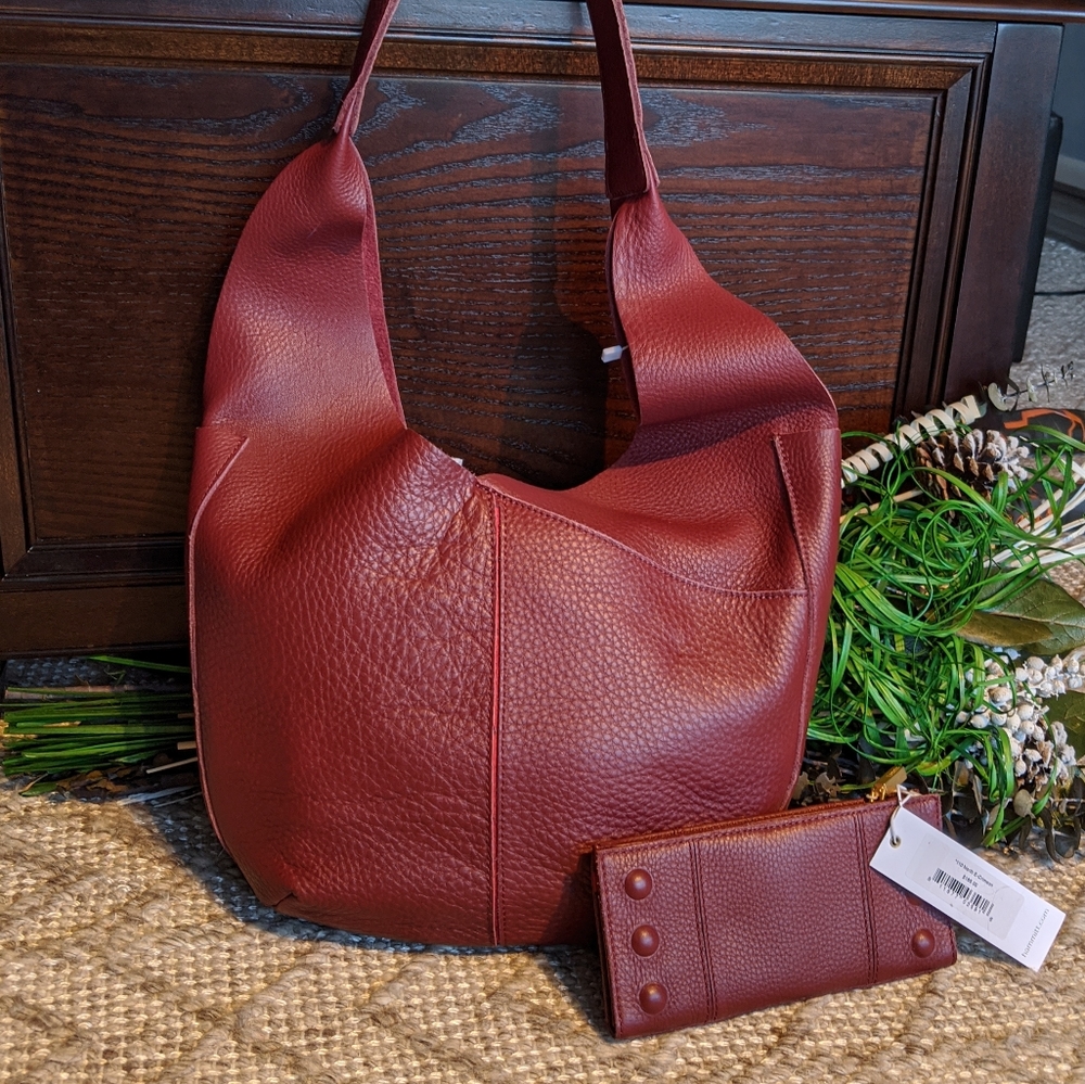 🛍️SOLD🛍️Hammitt crimson hobo and wallet set - Picture 2 of 8